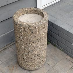 Self Standing Cement Ashtrays