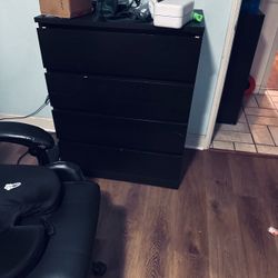 Dresser Comoda