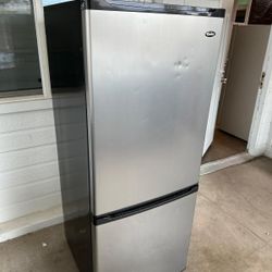 Refrigerator Pick Up Only. It's Plugged in
