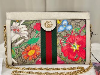 New with tags Authentic Gucci Flora Shoulder bag