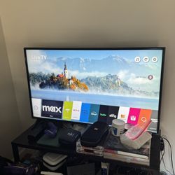 49" LG Smart TV