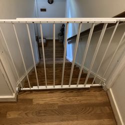 Child / Pet Gate Metal