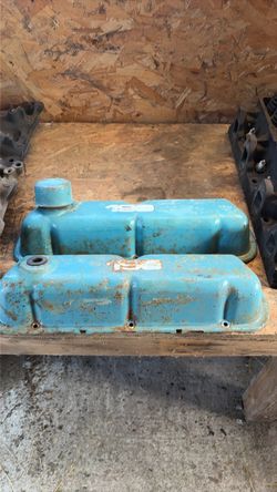 set of OMC 190 Valve Covers