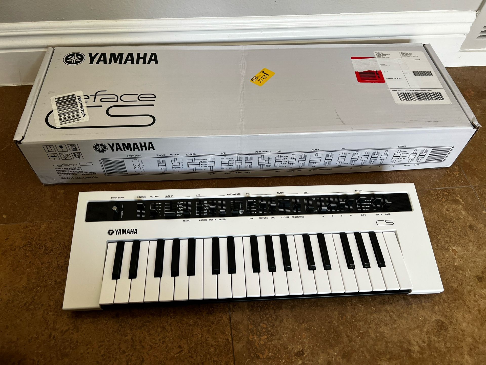 Yamaha Reface CS Virtual Analog Synthesizer
