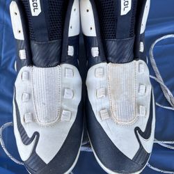 Nike metal baseball cleats