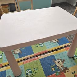 Ikea Table And 4 Chairs