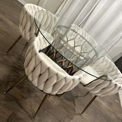 Dining Table & Chairs