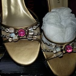 Newport News Heels Size 8B