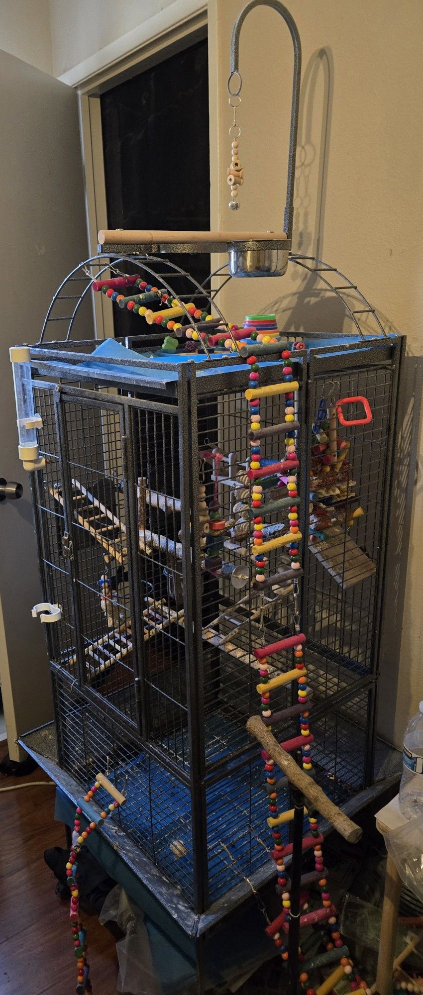 Bird Cage For Cockatiel Or Conure With Toys