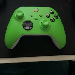 Xbox Controller neon Green