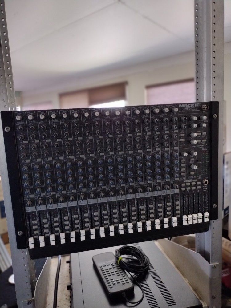 Mackie 1604 VLZ Pro Mixer