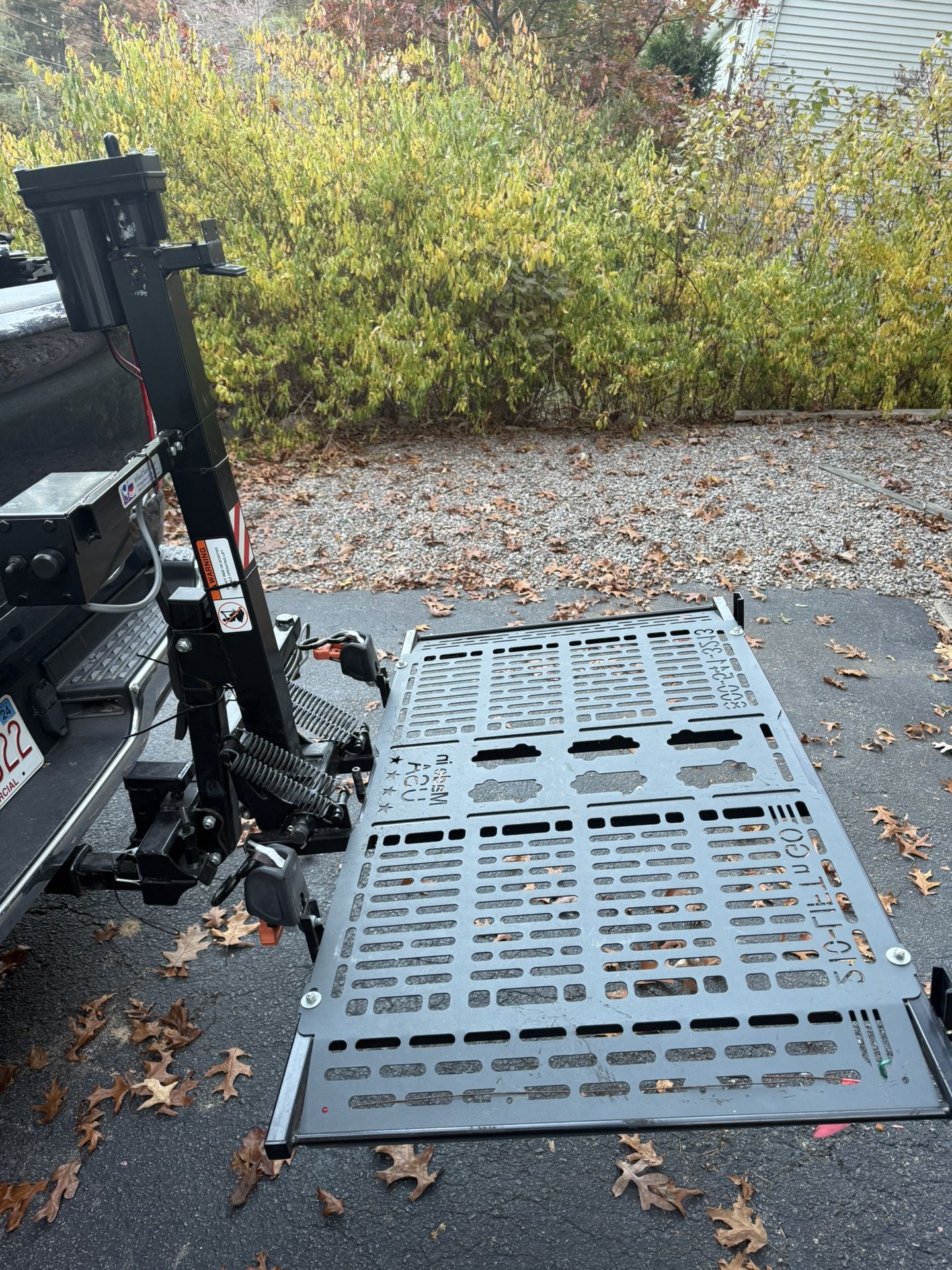 Wheelchair - Scooter lift