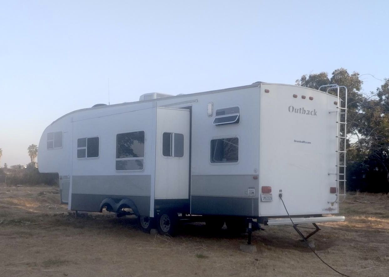2008 Keystone Outback Toy-hauler 31KFW Travel Trailer
