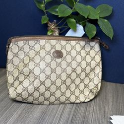 Gucci Pouch 
