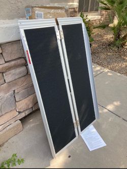 4 Ft Portable Aluminum Non-Skid Ramp