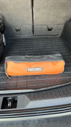 Ridgid multi tool excellent condition comes with carry bag and new blades. $35