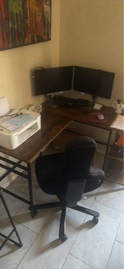 L-Shaped Corner Desk with Metal Frame