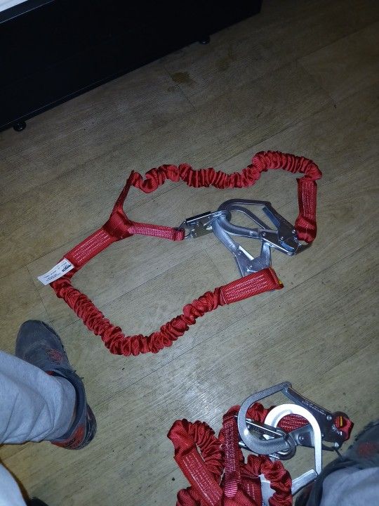 6 Ft Twin leg stretch lanyard