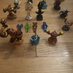 SKYLANDERS FOR SALE MESSAGE TO BUY AND OFFER