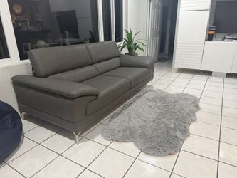 CITY Furniture Modern 3-Seat Sofa Gray With Rug