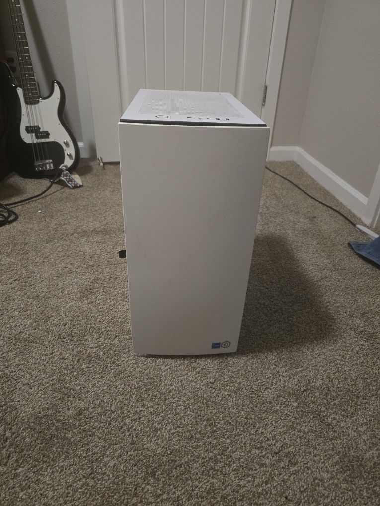 Cyber Power Gaming PC.