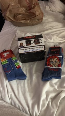 Ultimate Chucky Fan Gift Set: Heat-Reveal Mug & 2-Pack Socks