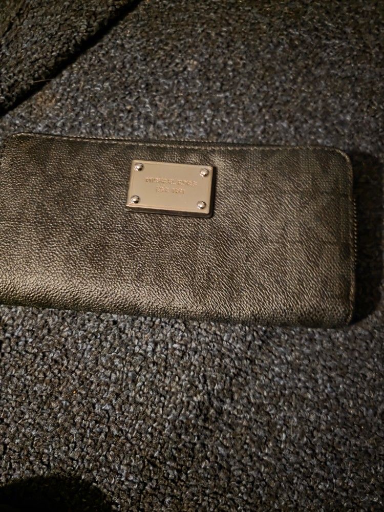 Black Mk Purse