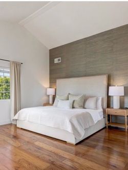 RH king bed