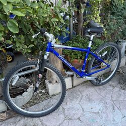 Specialized Hardrock Mountain bike, Great Condition 26”