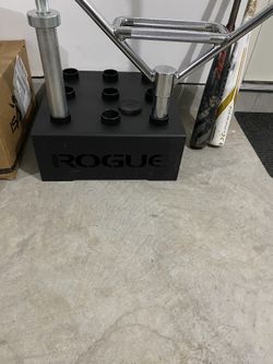 Rogue 9 Barbell Holder