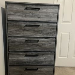 5 Piece Bedroom set (Full Size Bed)