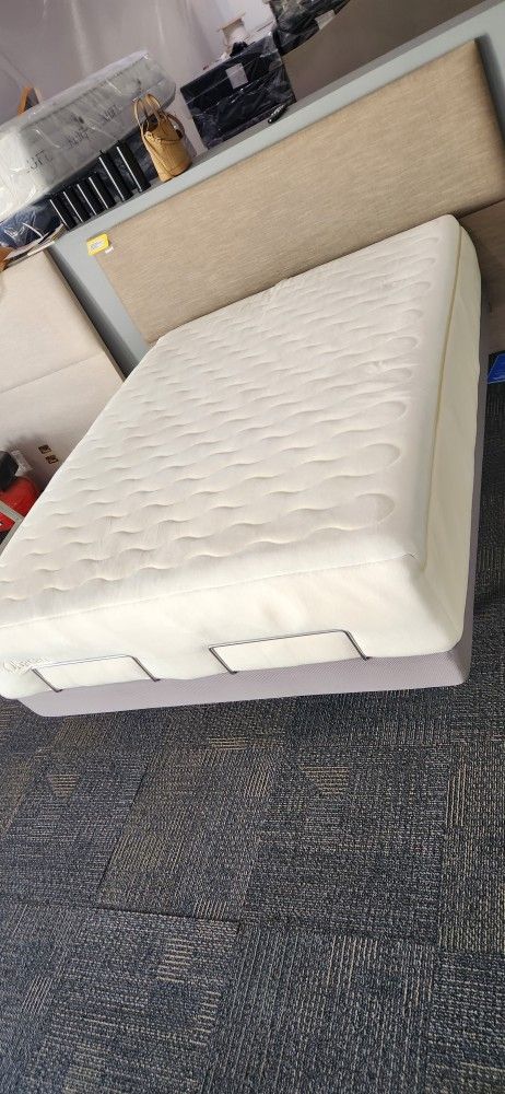 Queen Obasan Organic Luxury Mattress!!!