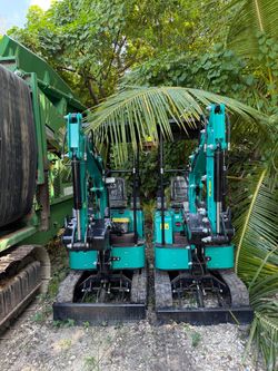 2 Mini excavators