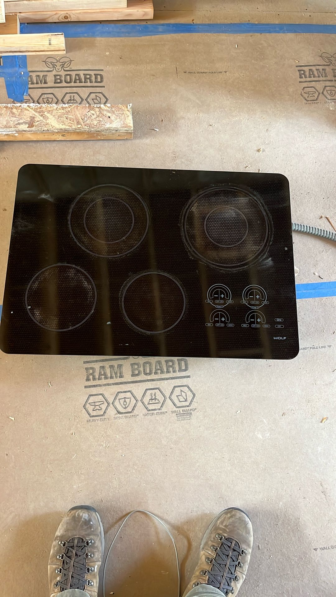 Wolf Electric Cooktop. Thermador Electric Oven. Decor Microwave