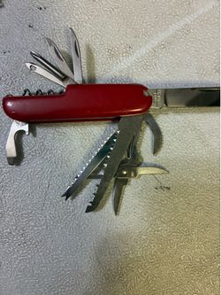 Swiss Army knife and extra pocket knife