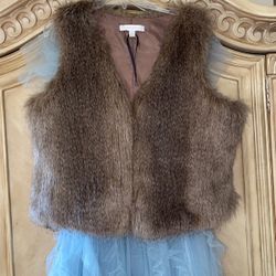 Fur Vest Size L-XL NEW YORK & Company OBO 