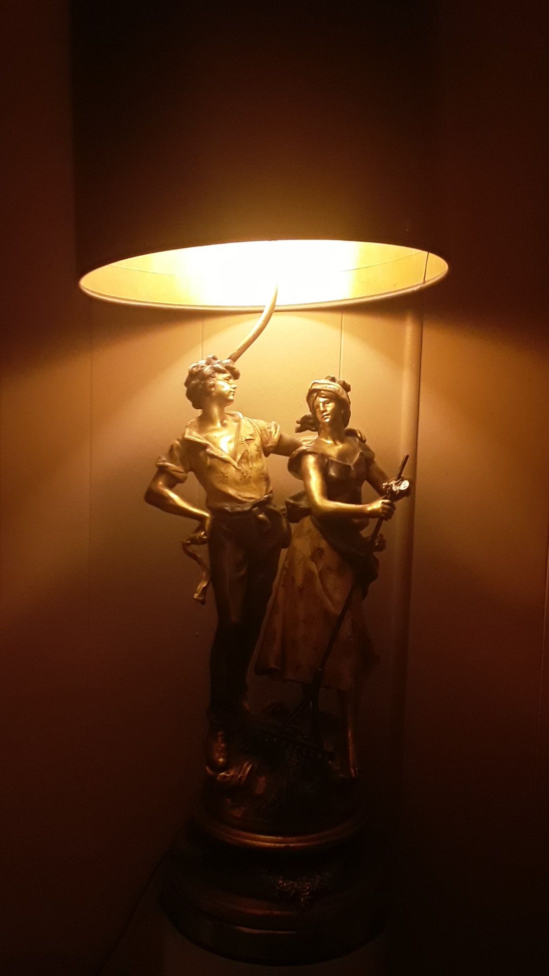 L&F Moreau Antique French lamp
