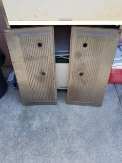 Door panel (left side only)