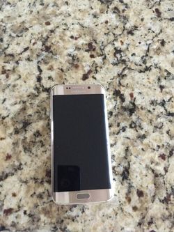 Hi I'm selling a Samsung Galaxy s6 adge