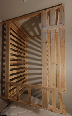 TWIN BUNK BED