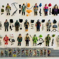 Collector seeking vintage old GI Joe toys dolls and action figures accessories 1960s 70s 80s g.i. Joes toy figure collector 