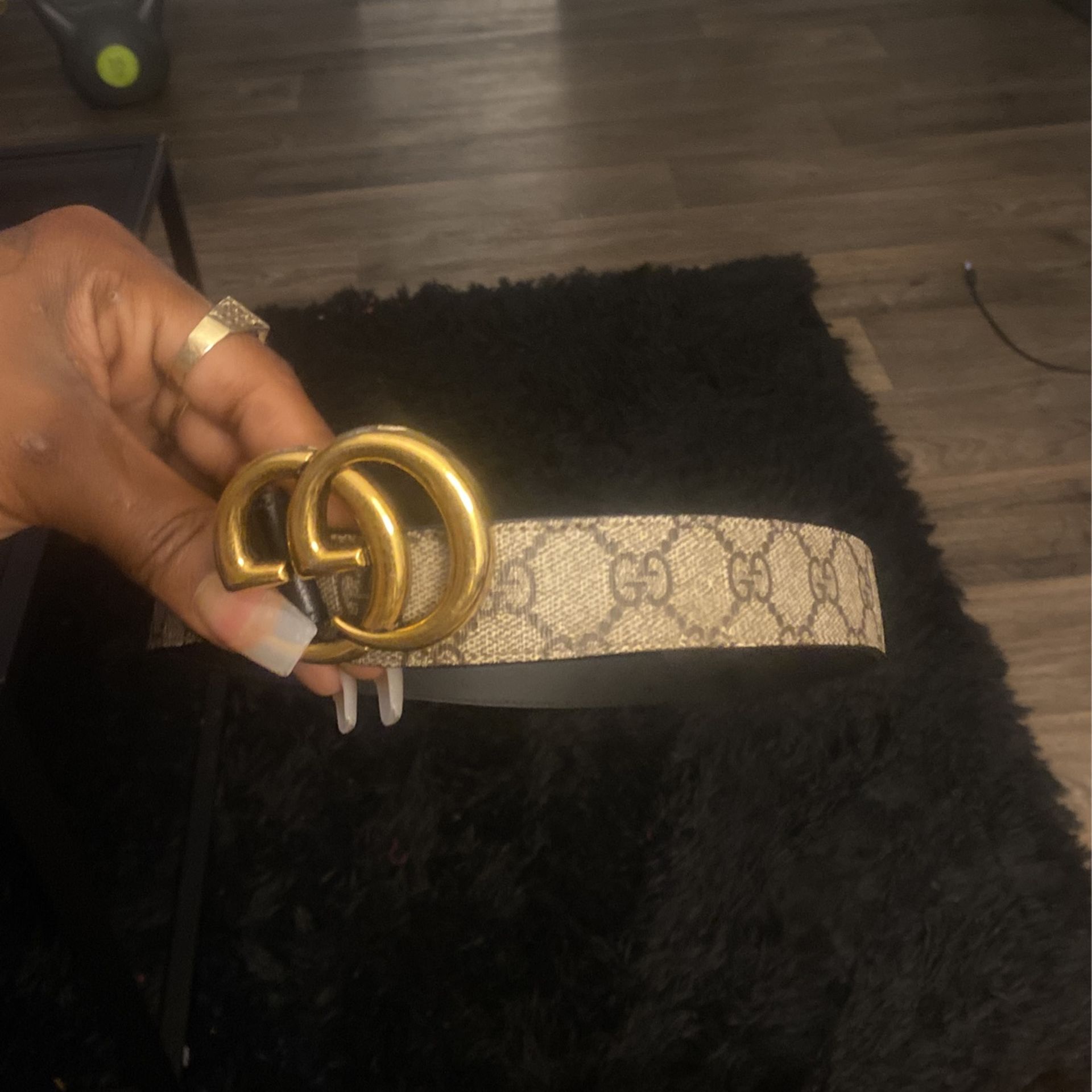 Hundred percent authentic Gucci belt 120 Final price