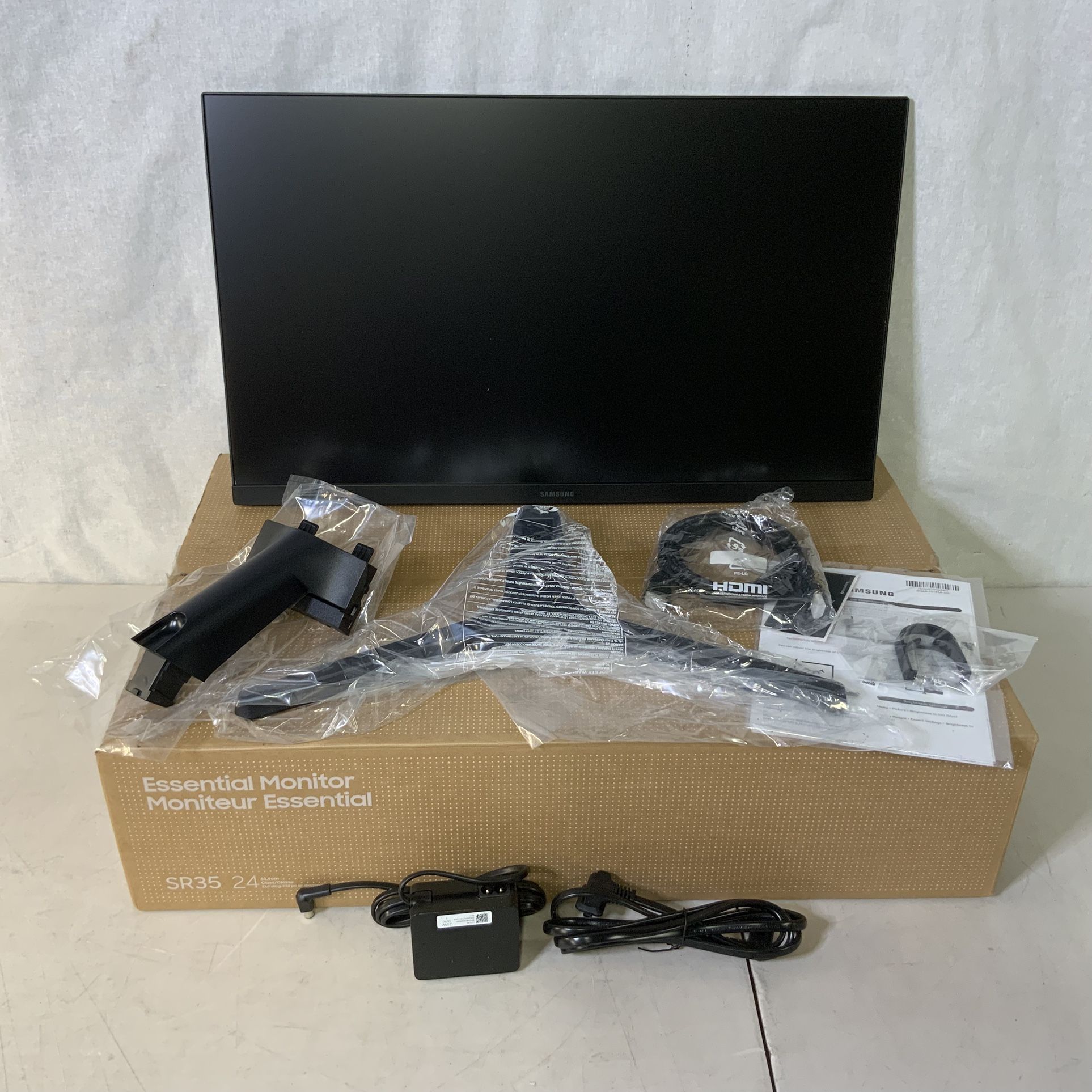 Samsung SR35 IPS Panel Borderless LED Flat Screen Desktop PC Monitor, 1920x1080, Refresh Rate 75Hz, HDMI, NEW In Open Box.