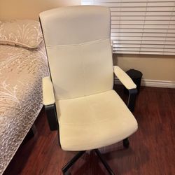 white desk chair
