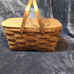 Vintages Picnic Basket 