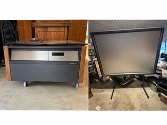 Sony Rear Projection TV with Stand
