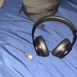 Beats Solos 4