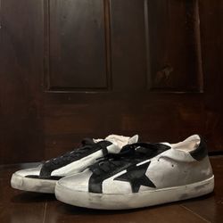 NEVER WORN GOLDEN GOOSE SUPER-STAR SILVER LEATHER SNEAKERS MENS SIZE 41