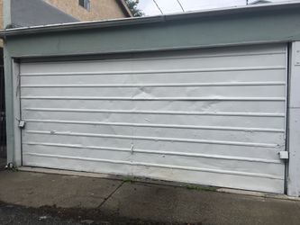 2 CAR GARAGE/ STORAGE FOR LEASE IN PRIME NORTH HOLLYWOOD