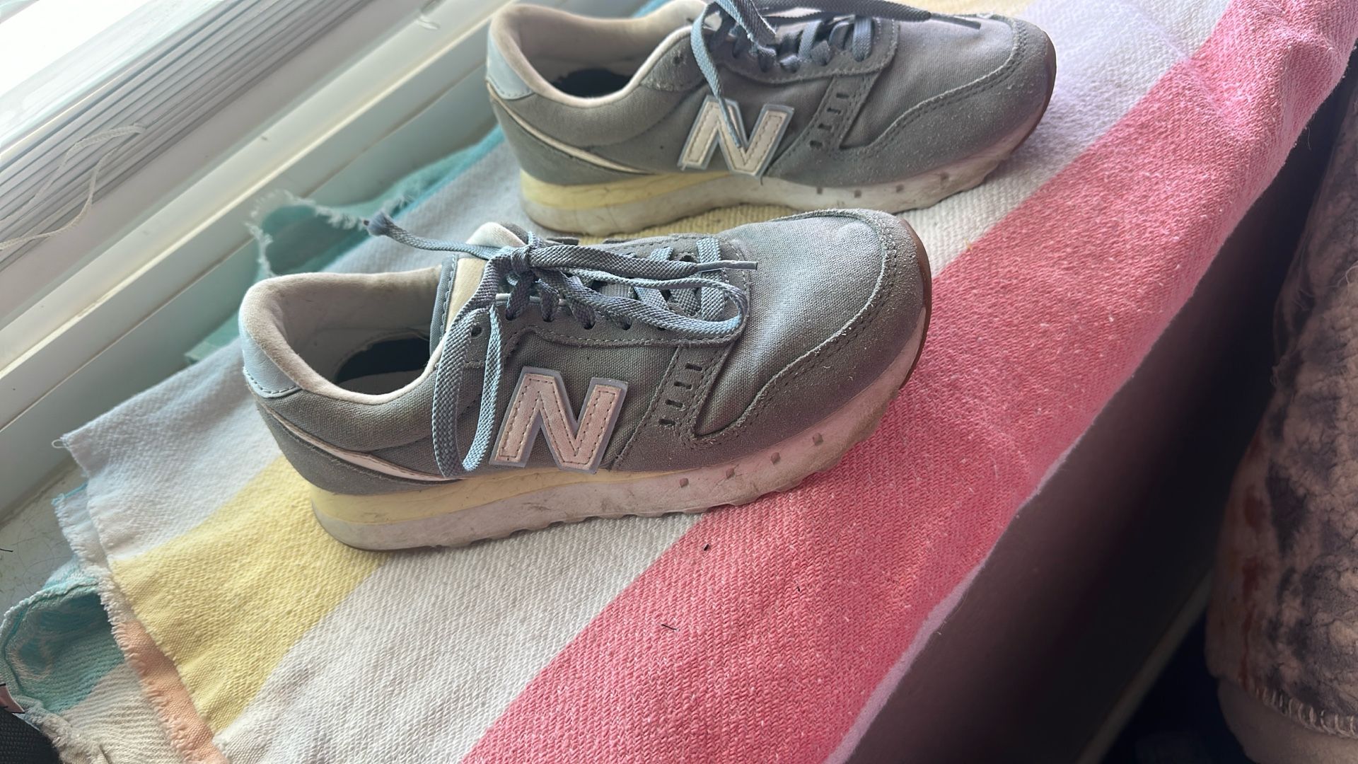 New balance shoes